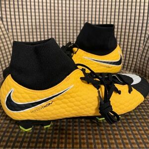 Nike HyperVenom Size 9 Men